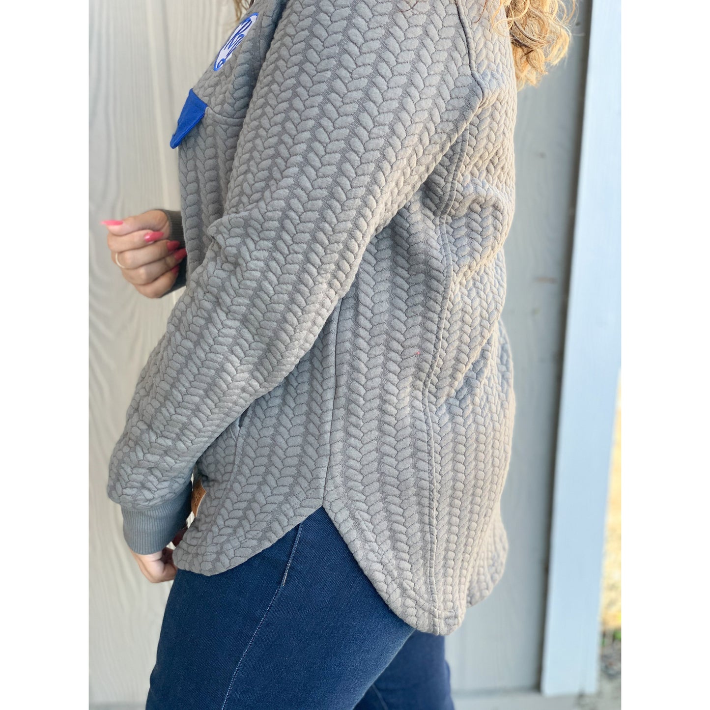 Curvy Kentucky Caribou 1/4 Zip Pullover