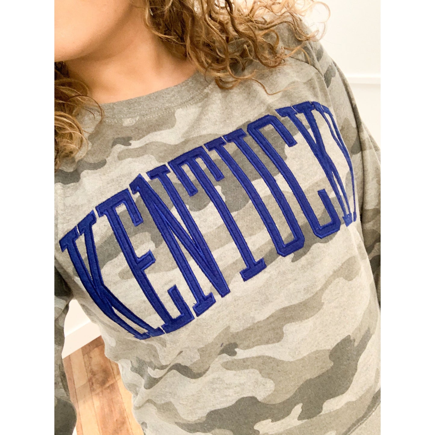 Curvy Kentucky Oakland Camo Crew