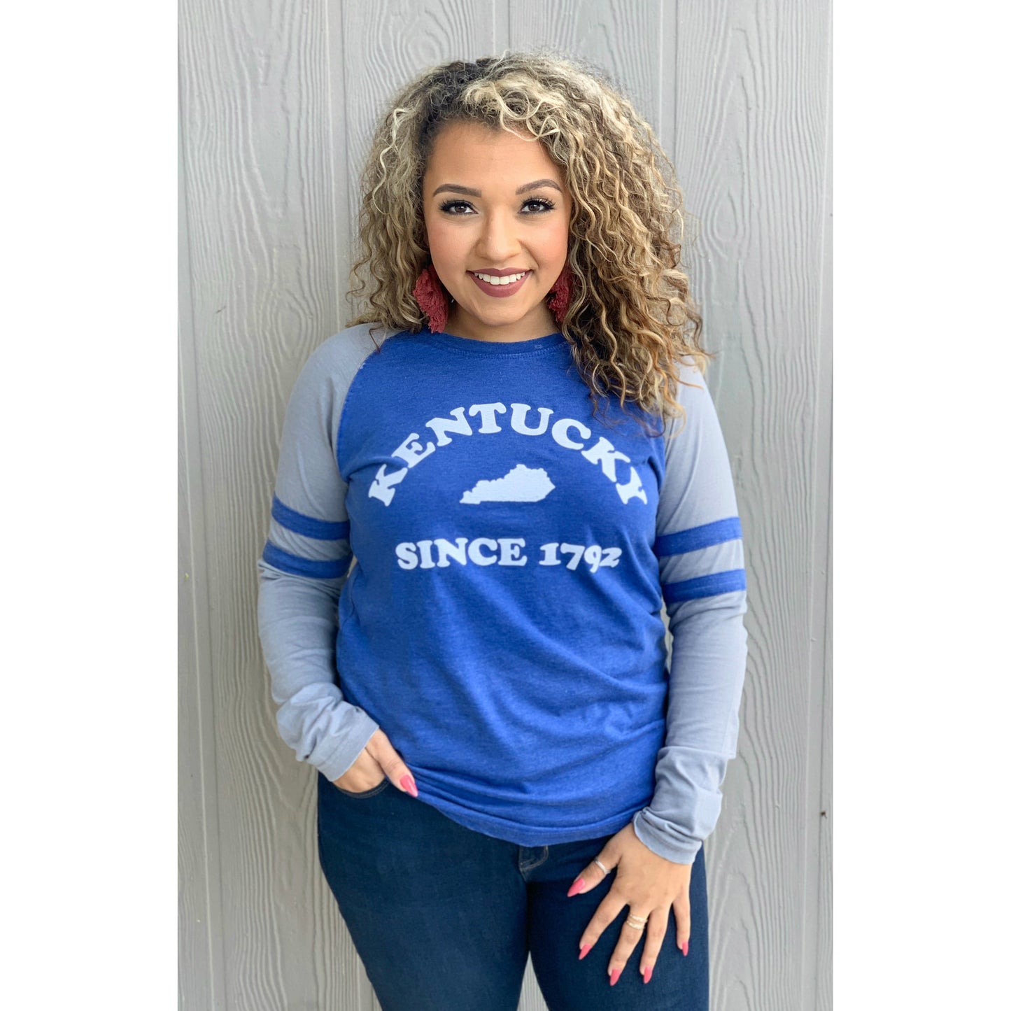 Curvy Kentucky Piper Raglan LS