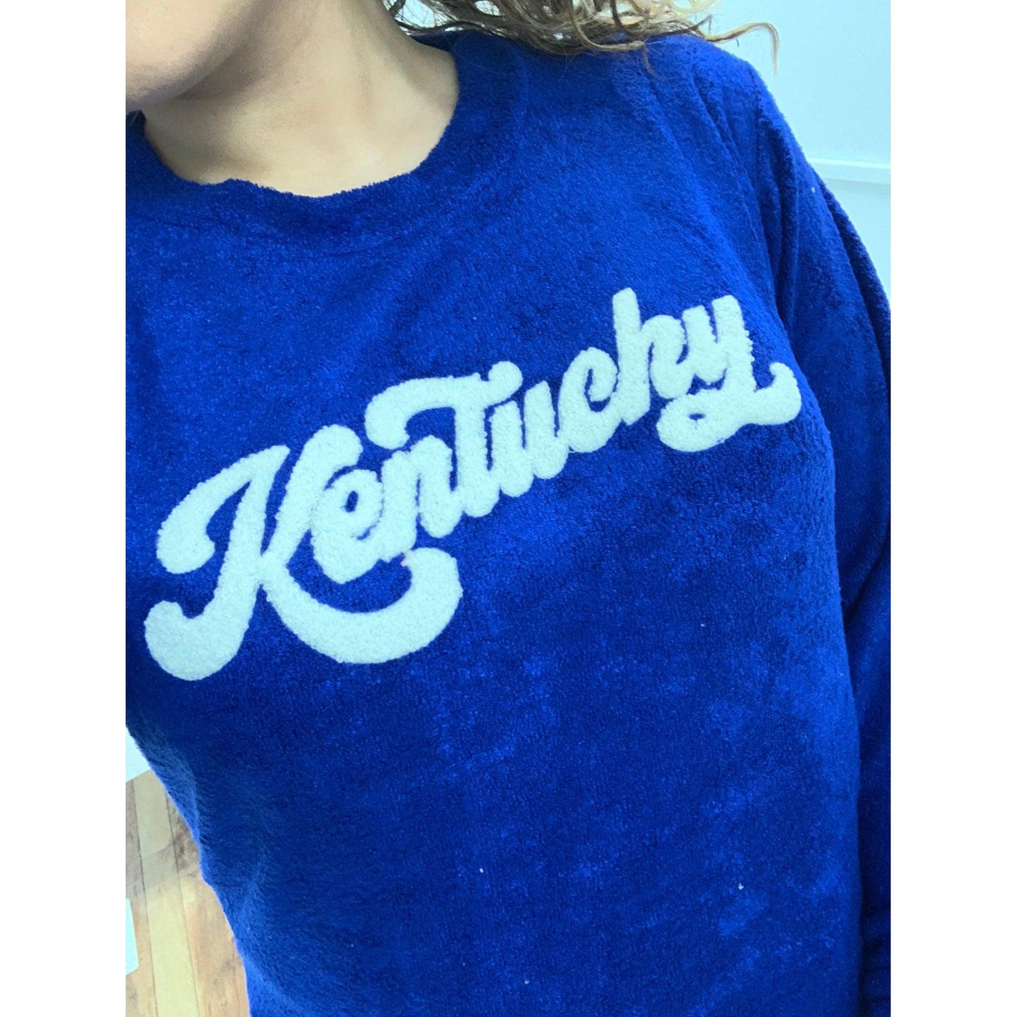 Curvy Kentucky Royal Knit Pullover