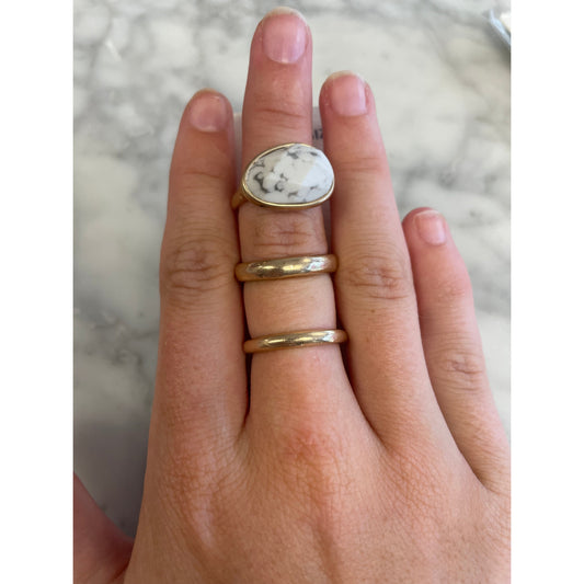 Marble white ring set